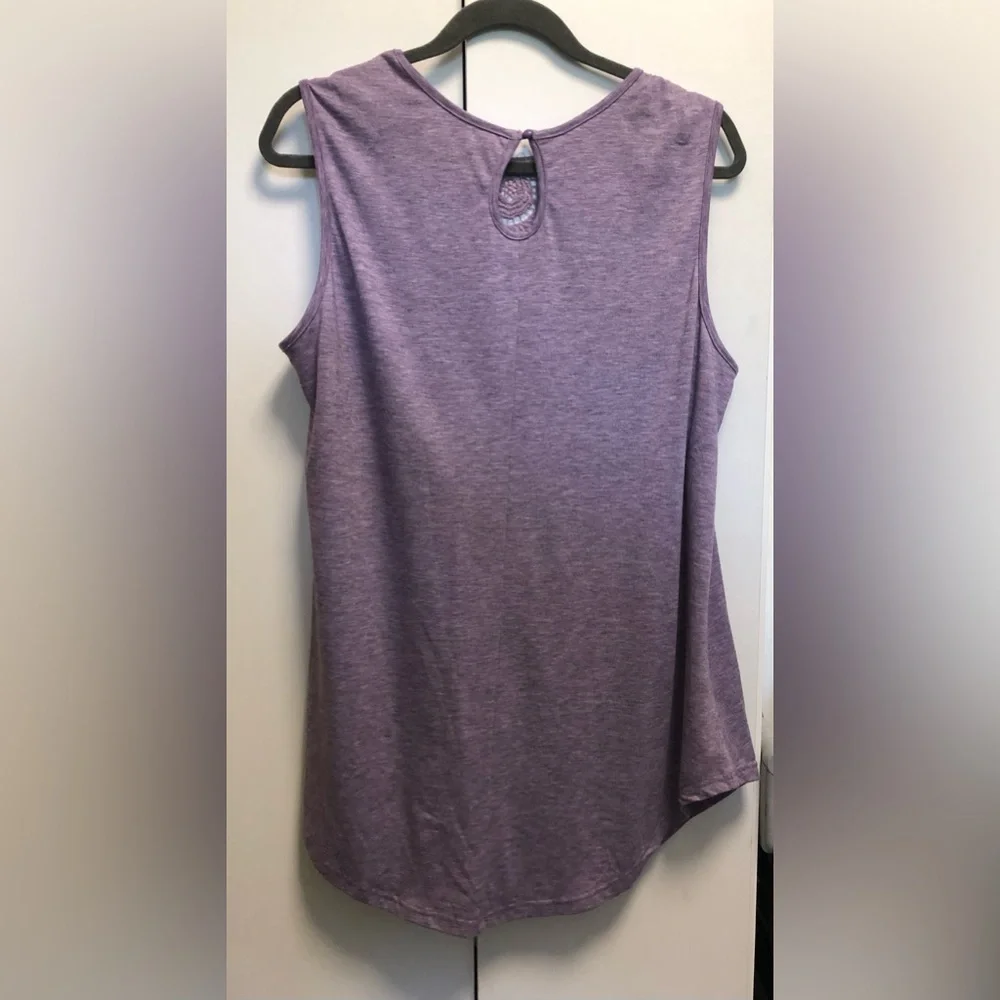 NWOT Light Purple Lacey / Gauze Sleeveless Top Size XL - Picture 3 of 4